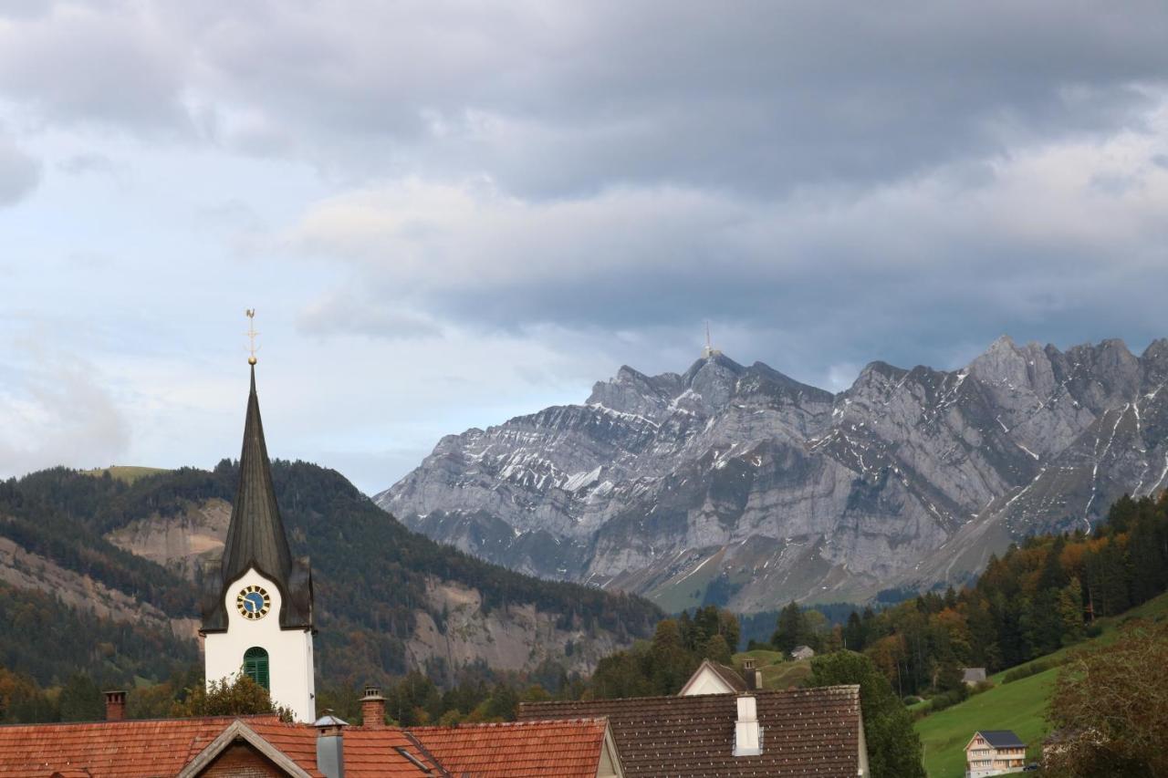 Bed and Breakfast Schlafen im Sternen Nesslau Exterior foto